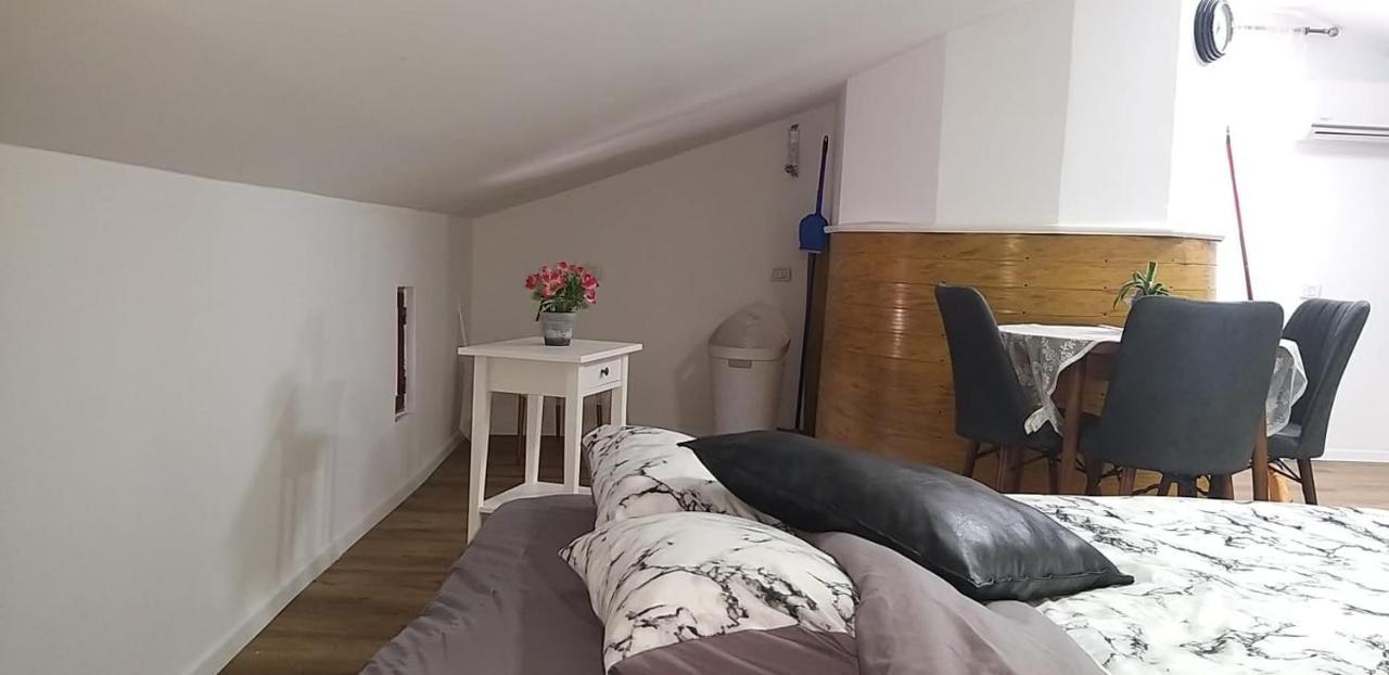 Attic Ben Gurion 42 Apartment ไฮฟา ภายนอก รูปภาพ